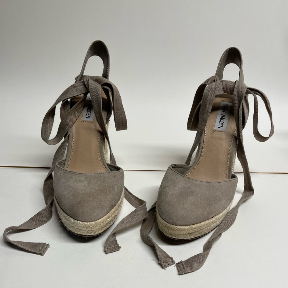 Steve Madden Women’s Espadrille Wedge Sandal, Tan Suede. Size 8.5.